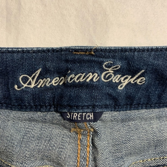 America Eagle Jean Shorts. Size 4 - Picture 3 of 5